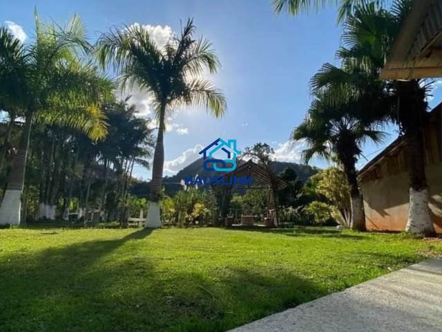 Chácara Completa com 6.000 m², Piscina e 6 Lagoas de Peixe