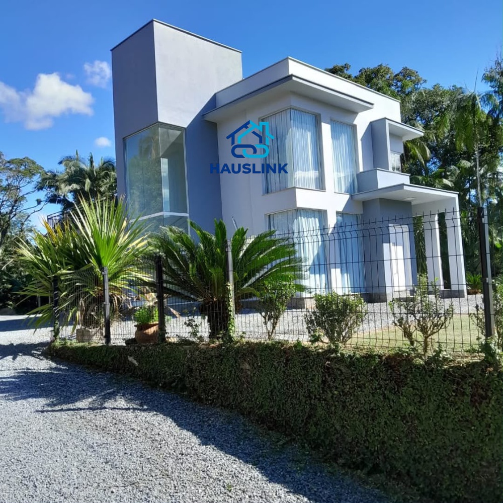 Oportunidade Única Casa com 3 Quartos e 3.000 m² no Centro de Massaranduba - foto 1