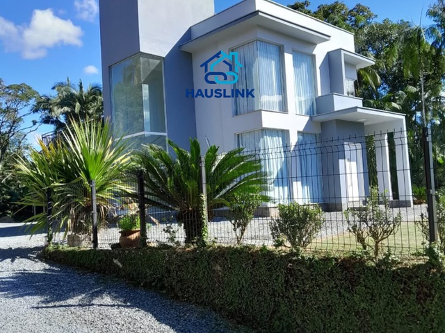 Oportunidade Única Casa com 3 Quartos e 3.000 m² no Centro de Massaranduba